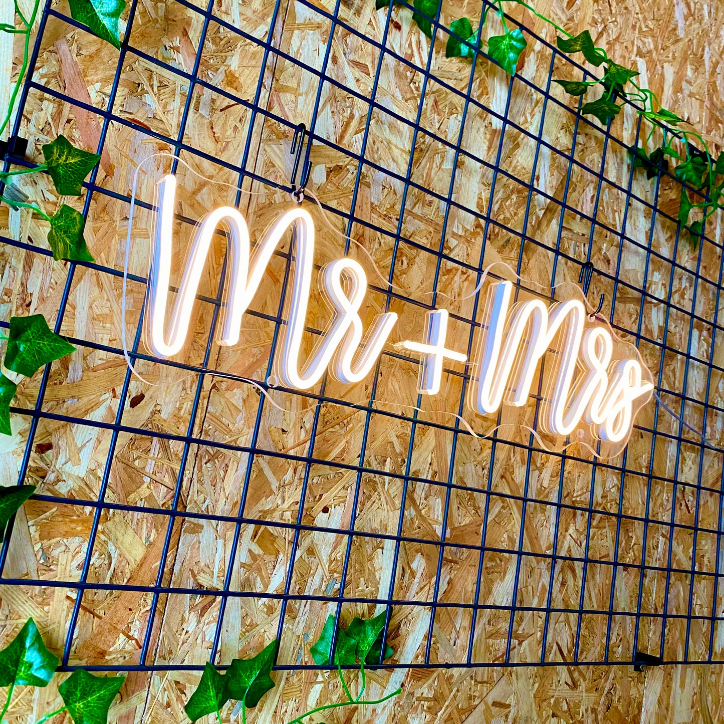 Louer Mr + Mrs Neon (60cm)